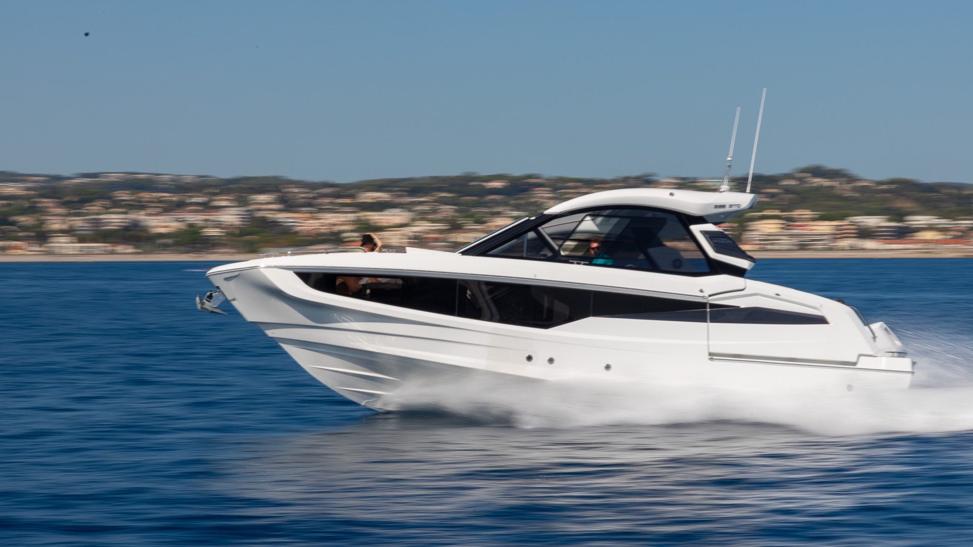 335 GTO_central photo